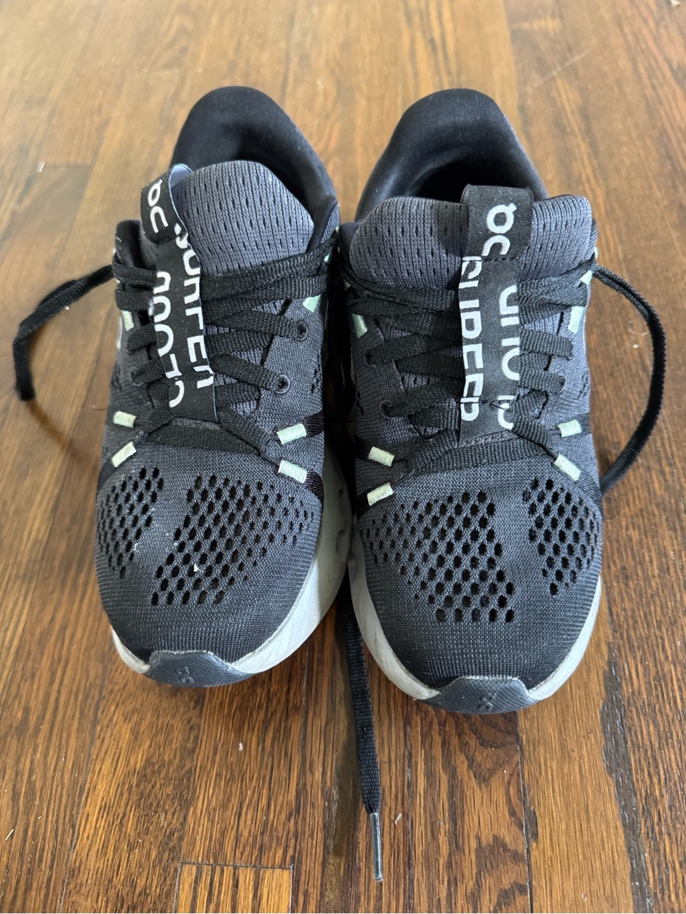On Cloud Black & Mint Running Shoes